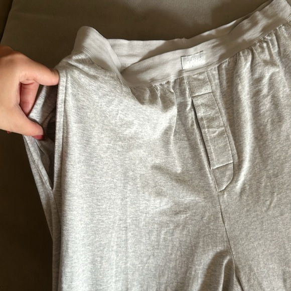 SKIMS boyfriend loose pant - Picture 6 of 8